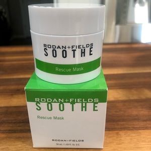 Rodan & Fields Soothe Face Mask